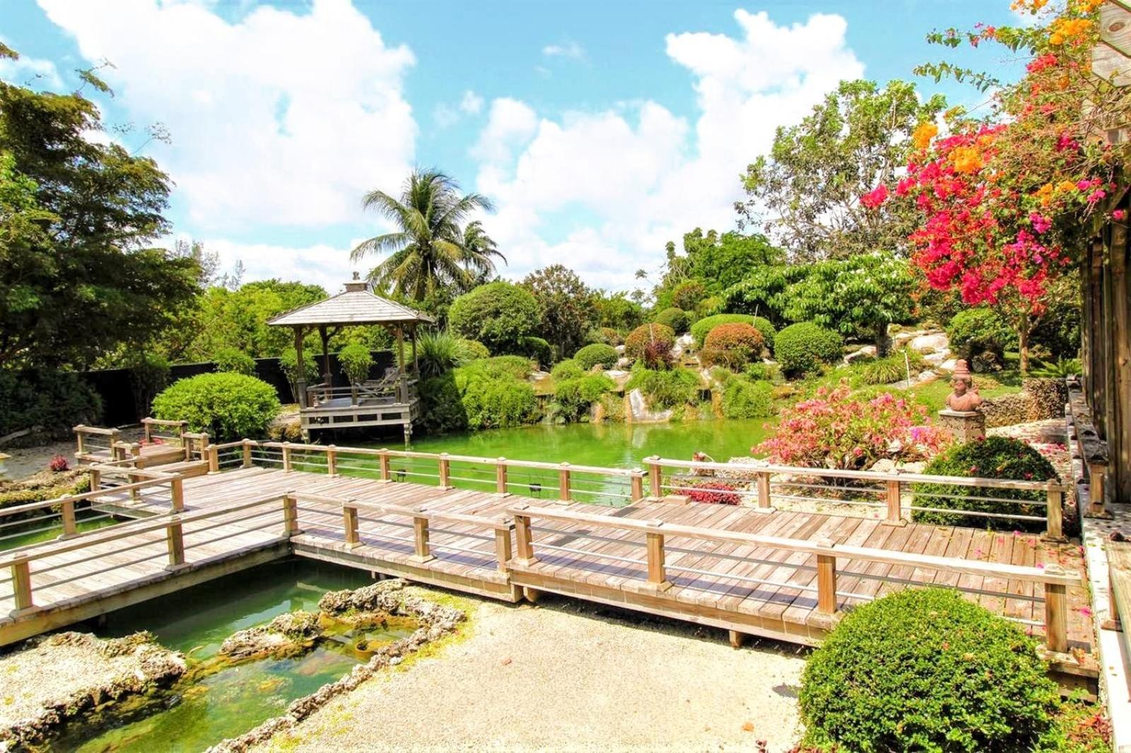 Villa Magical Wonderkoi House In A Japanese Koi Garden à Miami Extérieur photo