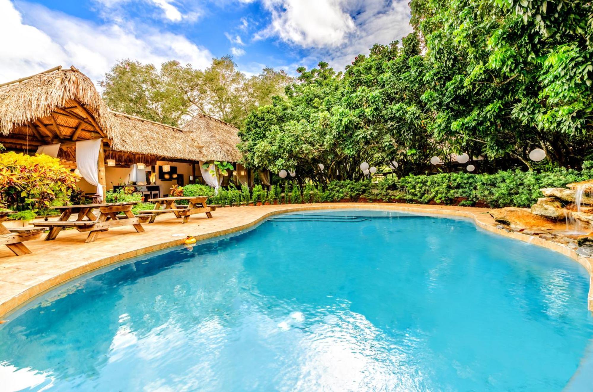 Villa Magical Wonderkoi House In A Japanese Koi Garden à Miami Extérieur photo