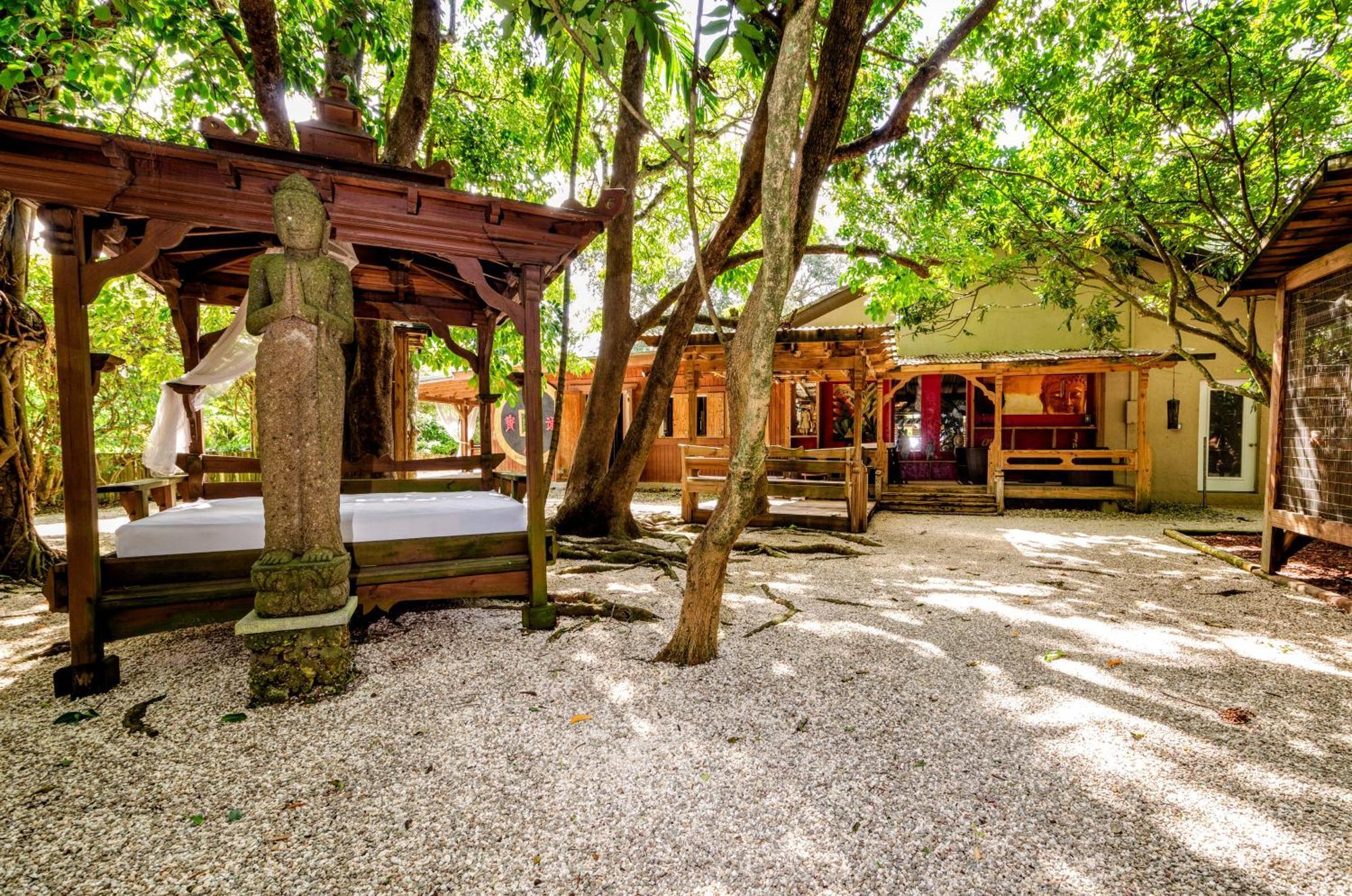 Villa Magical Wonderkoi House In A Japanese Koi Garden à Miami Extérieur photo